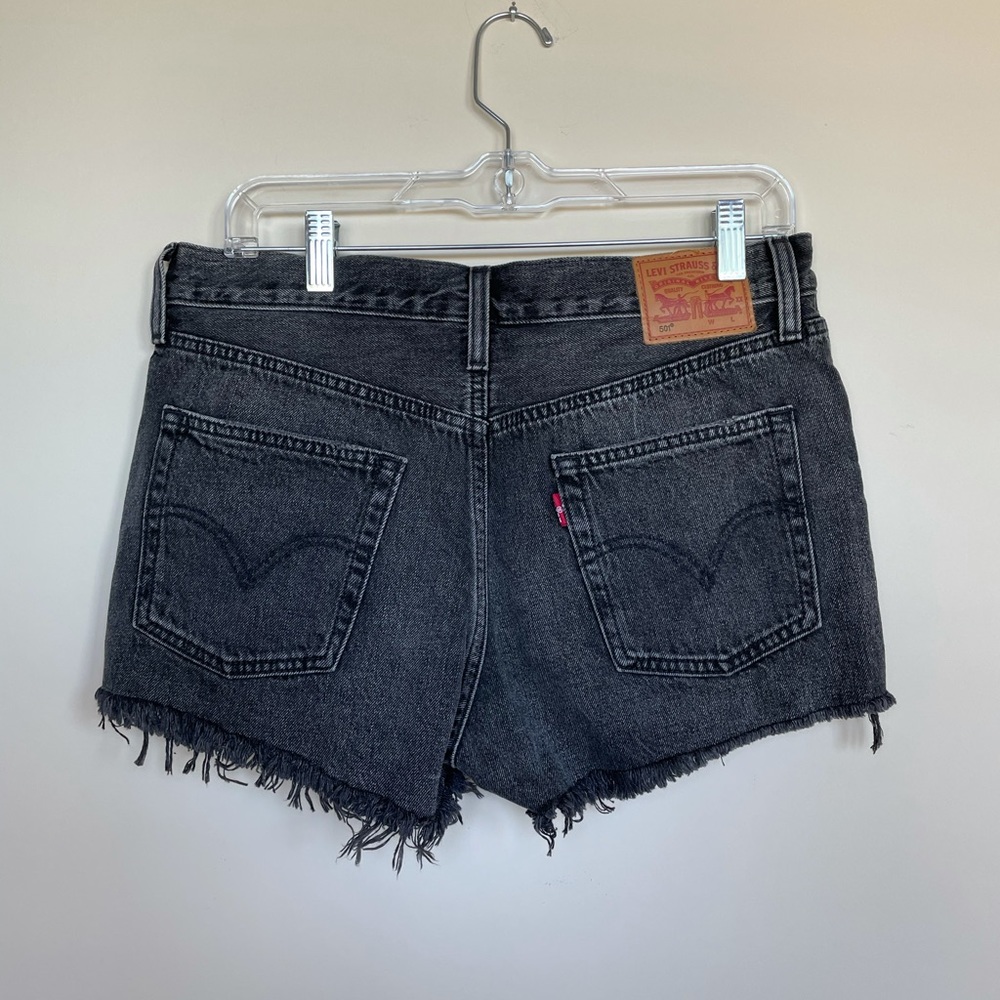 NEW BLACK LIGHT WASH LEVI’S